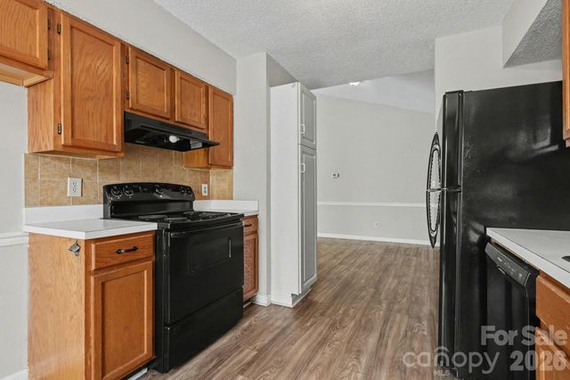 5513 Southminster Lane, Charlotte, NC 28216