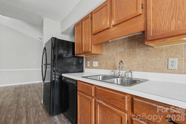 5513 Southminster Lane, Charlotte, NC 28216