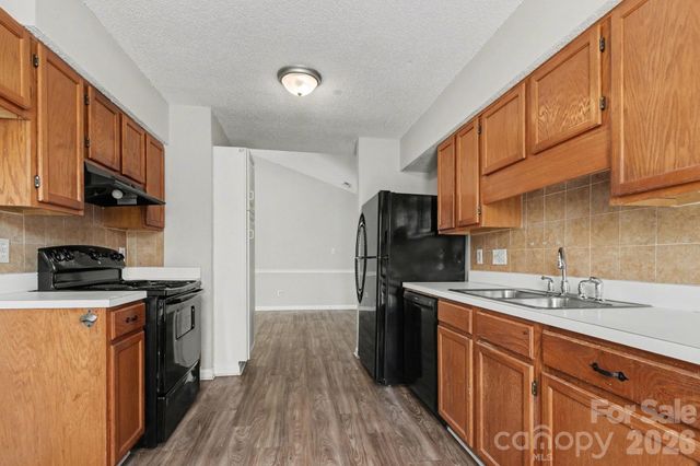 5513 Southminster Lane, Charlotte, NC 28216