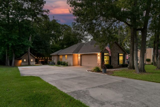 15022 Constellation Circle W, Willis, TX 77318