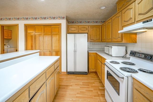 244 DINKLE Road, Edgewood, NM 87015