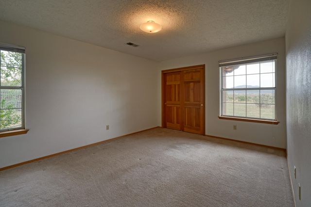 244 DINKLE Road, Edgewood, NM 87015