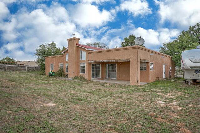244 DINKLE Road, Edgewood, NM 87015