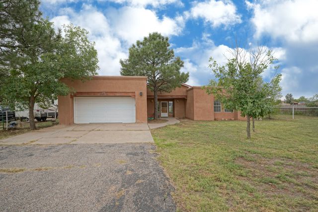 244 DINKLE Road, Edgewood, NM 87015