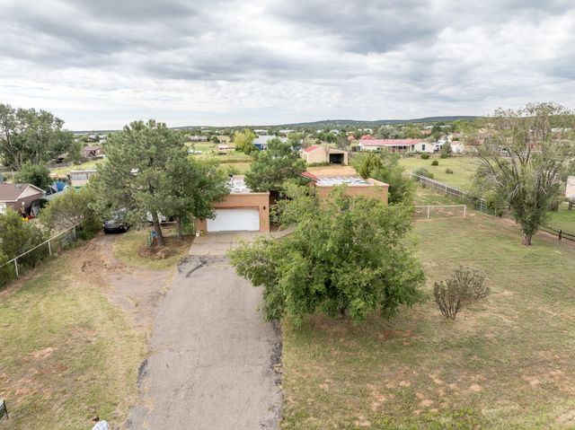 244 DINKLE Road, Edgewood, NM 87015