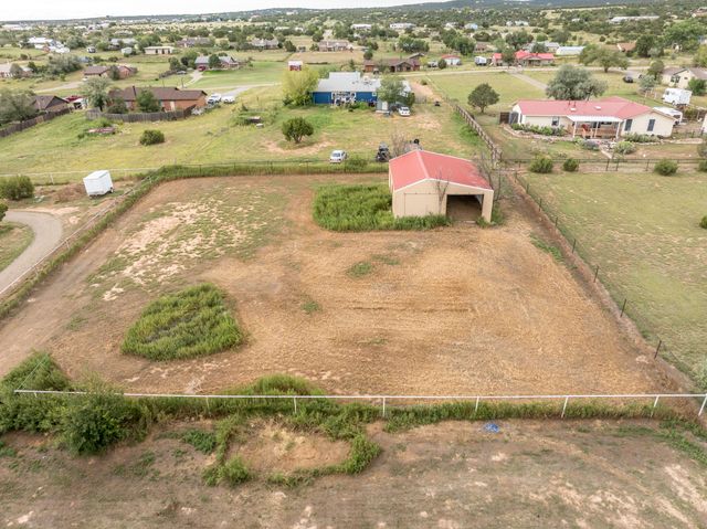 244 DINKLE Road, Edgewood, NM 87015