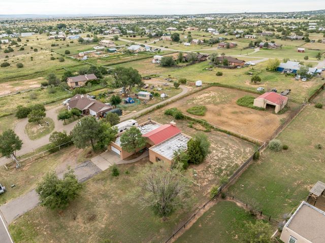 244 DINKLE Road, Edgewood, NM 87015