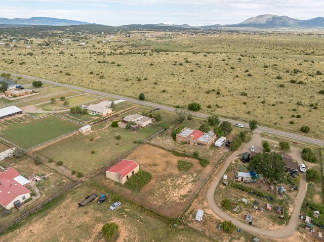 244 DINKLE Road, Edgewood, NM 87015