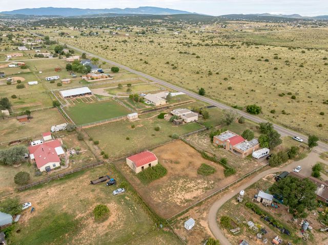 244 DINKLE Road, Edgewood, NM 87015