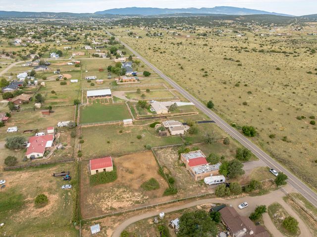 244 DINKLE Road, Edgewood, NM 87015