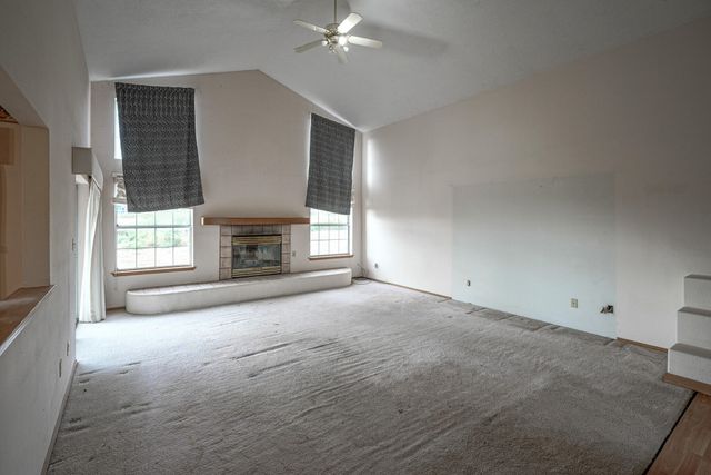 244 DINKLE Road, Edgewood, NM 87015