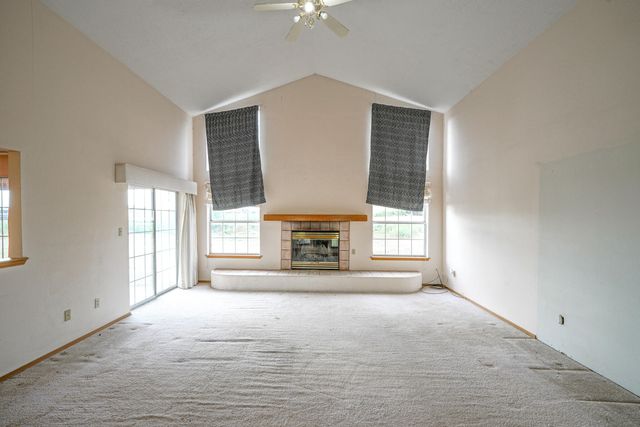 244 DINKLE Road, Edgewood, NM 87015