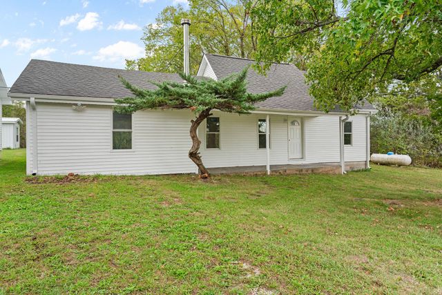 7308 N Farm Road 203, Strafford, MO 65757