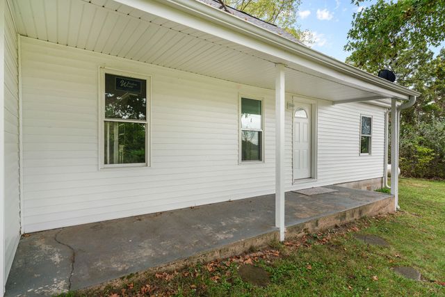 7308 N Farm Road 203, Strafford, MO 65757