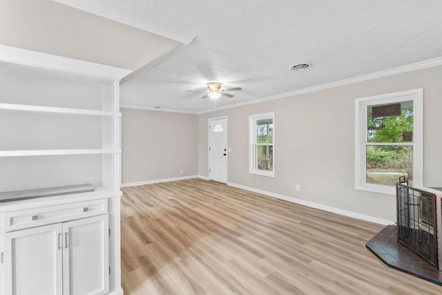 7308 N Farm Road 203, Strafford, MO 65757