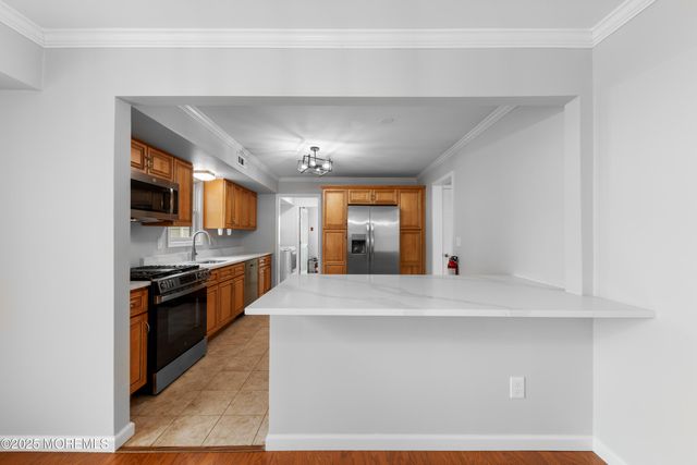 155 Zwolak Court, South Plainfield, NJ 07080