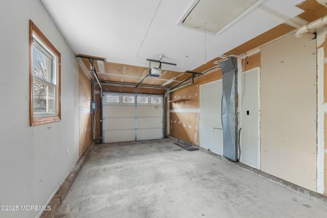 155 Zwolak Court, South Plainfield, NJ 07080