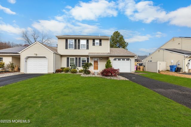155 Zwolak Court, South Plainfield, NJ 07080