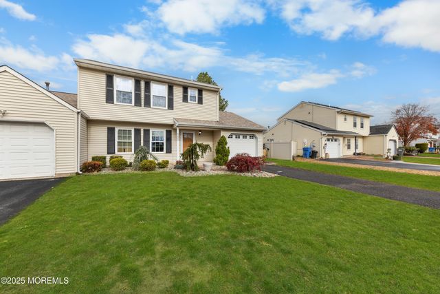 155 Zwolak Court, South Plainfield, NJ 07080