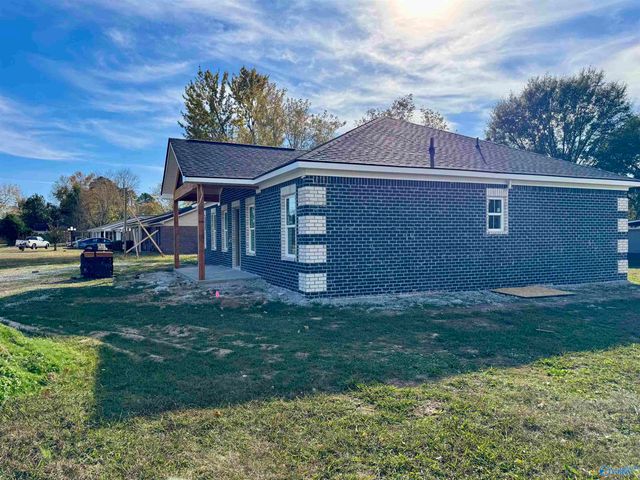 3113 SW Sandlin Road, Decatur, AL 35603