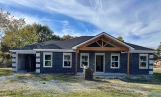 3113 SW Sandlin Road, Decatur, AL 35603