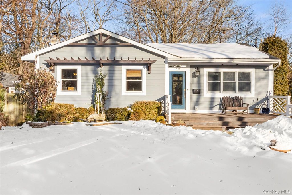 50 Atlantic Avenue, East Islip, NY 11730