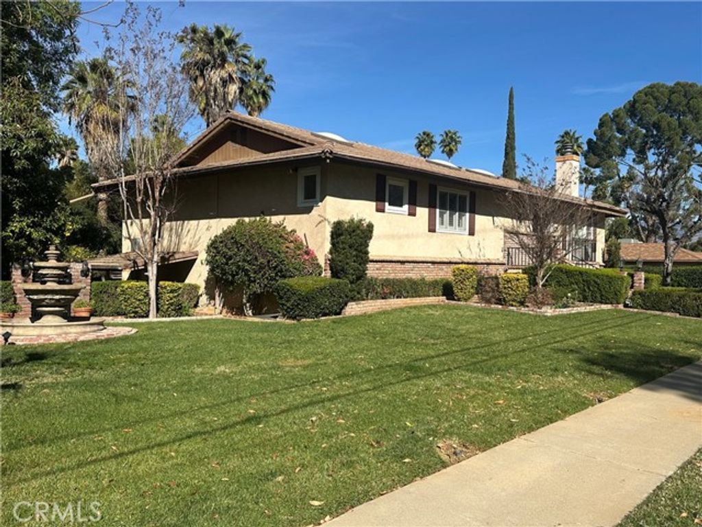 1370 Oak Street, Redlands, CA 92373