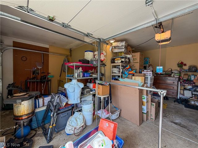 724 Indiana Avenue, Mcdonald, OH 44437