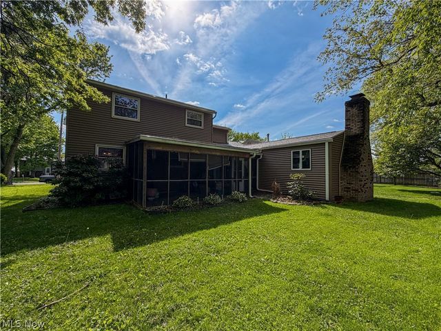 724 Indiana Avenue, Mcdonald, OH 44437