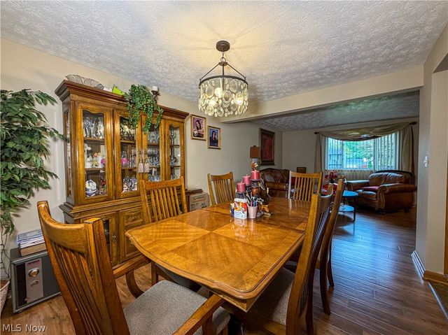 724 Indiana Avenue, Mcdonald, OH 44437