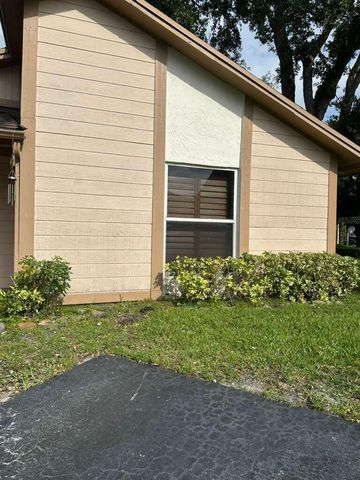 2086 SW 71st Way, Davie, FL 33317