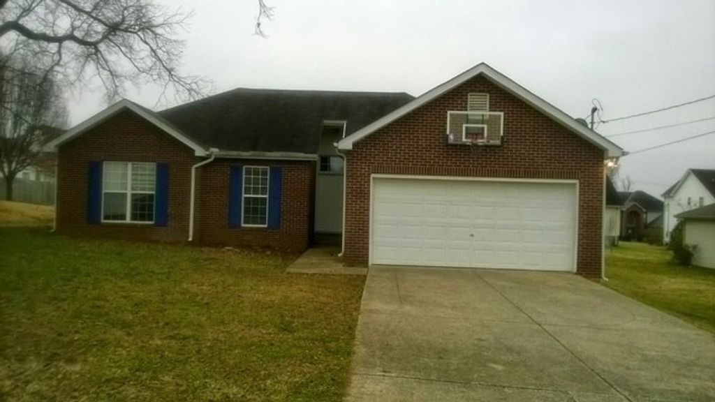 1811 Rory Cv, La Vergne, TN 37086