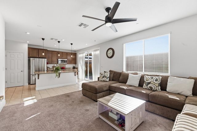 4351 White Fir Loop, Rocklin, CA 95677