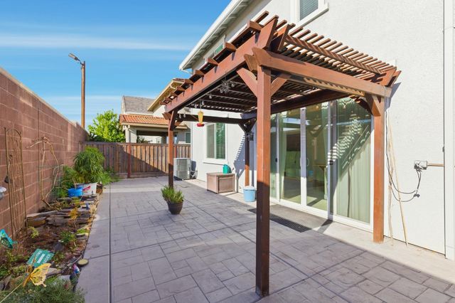 4351 White Fir Loop, Rocklin, CA 95677