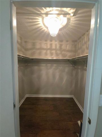 5699 WESTWIND LN, Sarasota, FL 34231