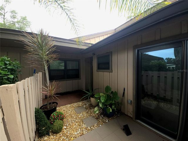5699 WESTWIND LN, Sarasota, FL 34231