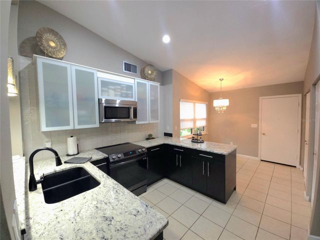 5699 WESTWIND LN, Sarasota, FL 34231