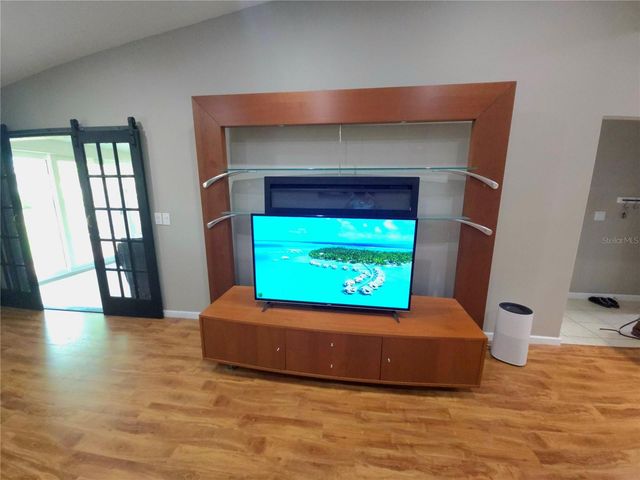 5699 WESTWIND LN, Sarasota, FL 34231