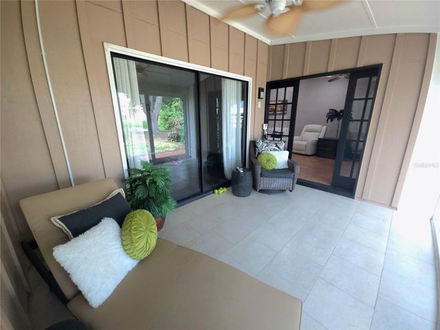 5699 WESTWIND LN, Sarasota, FL 34231