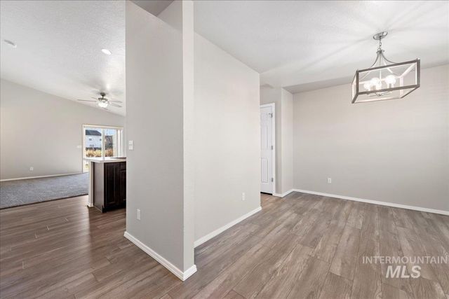 3037 N Saratov Way, Kuna, ID 83634