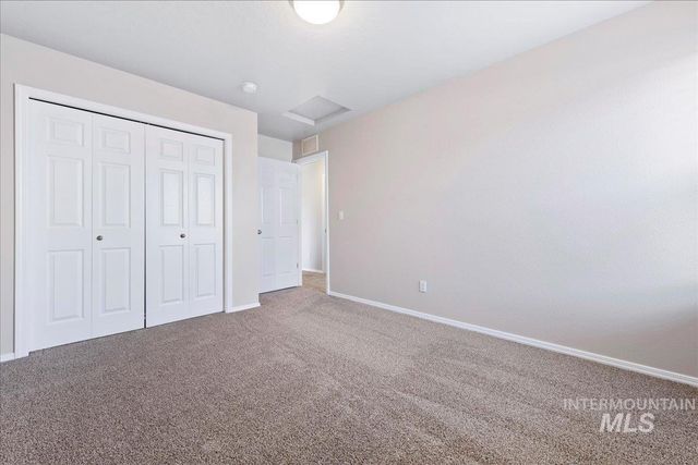 3037 N Saratov Way, Kuna, ID 83634