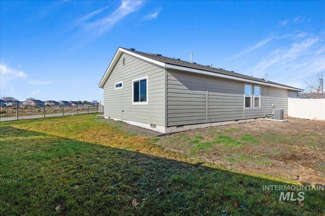 3037 N Saratov Way, Kuna, ID 83634