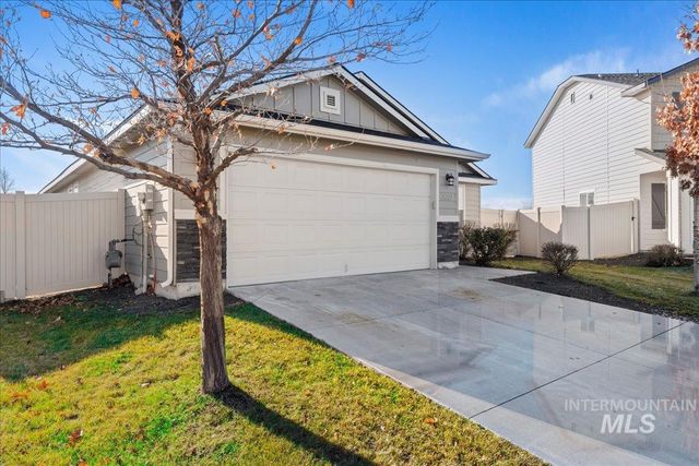 3037 N Saratov Way, Kuna, ID 83634