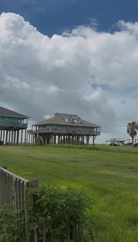 1518 Highway 87, Gilchrist, TX 77617