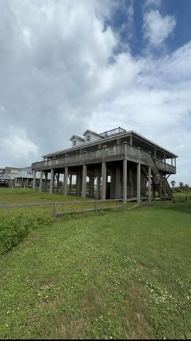 1518 Highway 87, Gilchrist, TX 77617