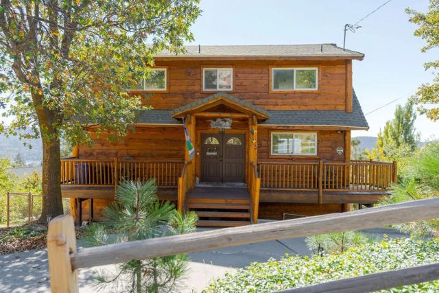 27721 Caribou Drive, Lake Arrowhead, CA 92352
