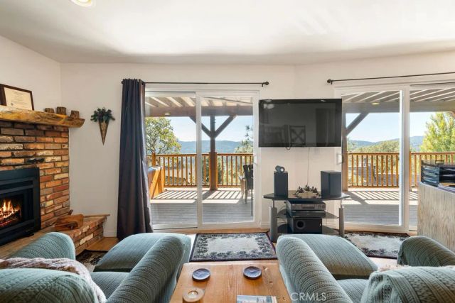 27721 Caribou Drive, Lake Arrowhead, CA 92352