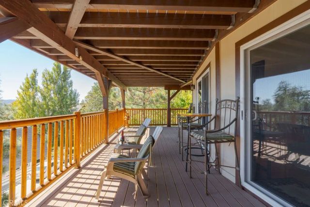 27721 Caribou Drive, Lake Arrowhead, CA 92352
