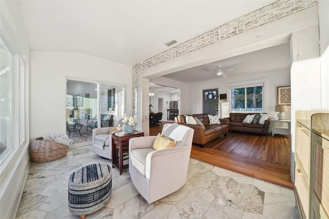 344 W RIO VISTA COURT, Tampa, FL 33604