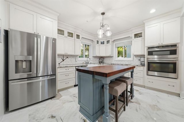 344 W RIO VISTA COURT, Tampa, FL 33604